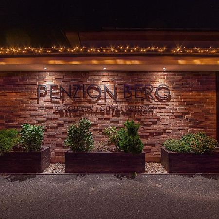 Penzion Berg บราติสลาวา ภายนอก รูปภาพ